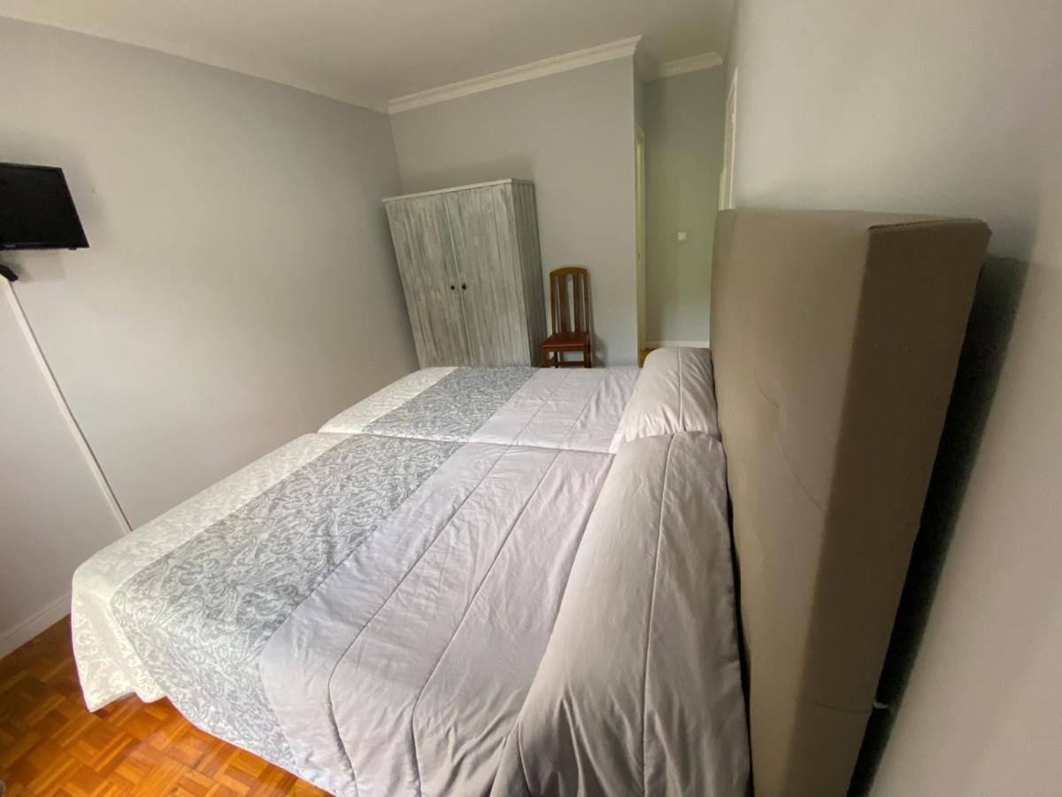 Garden Lodge Hostal Evencio リバダビア エクステリア 写真