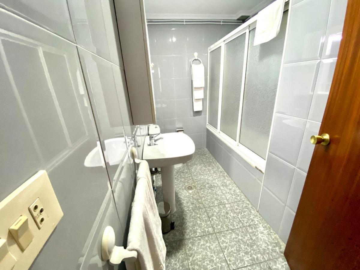Garden Lodge Hostal Evencio リバダビア エクステリア 写真