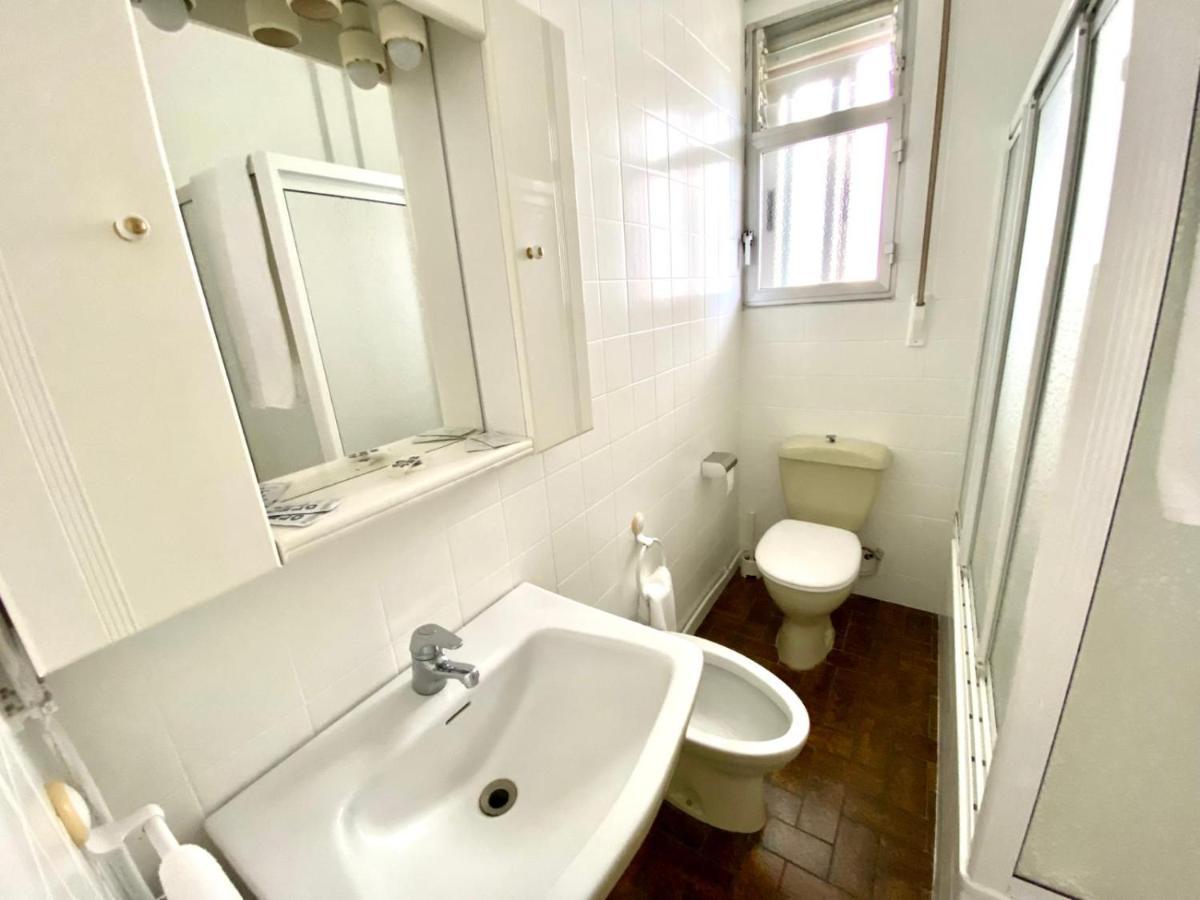 Garden Lodge Hostal Evencio リバダビア エクステリア 写真